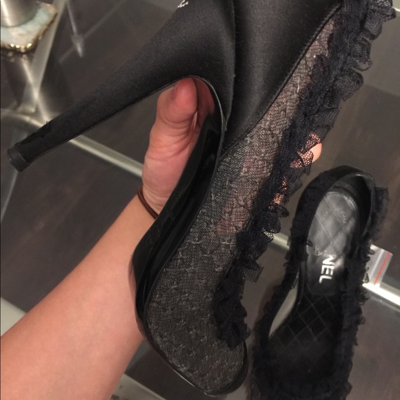 Chanel Pumps - Picture 3 of 8